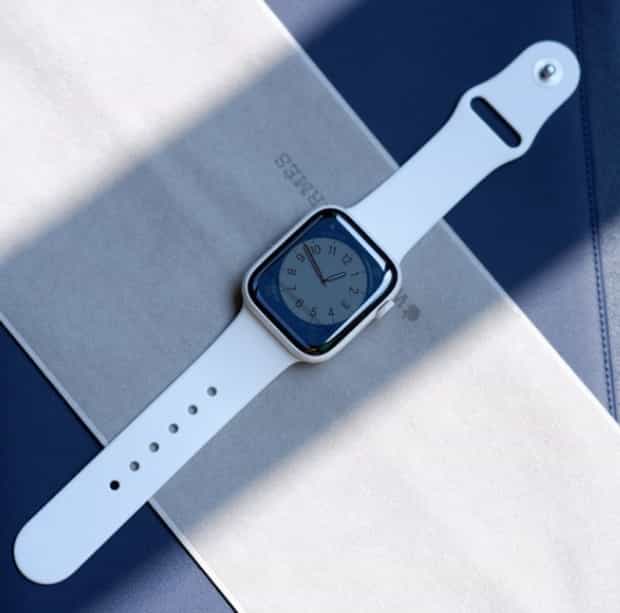 苹果早期 Apple Watch “高端款”运动硅胶表带曝光