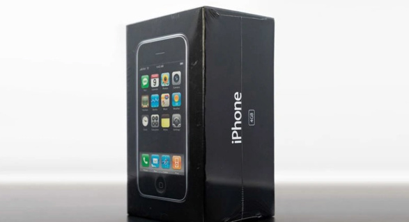 刷新纪录:未拆封 4GB 初代苹果 iPhone 拍出 15.8 万美元天价
