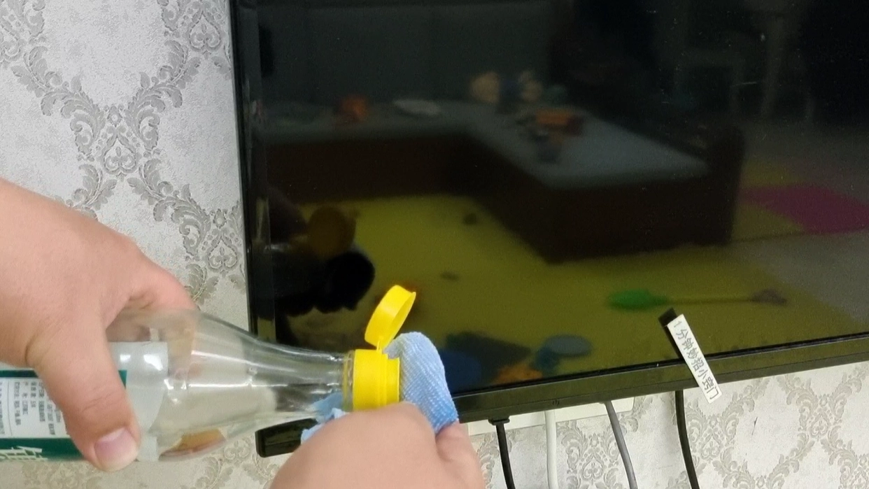 电视机屏幕脏了怎样清洁,怎么清洁电视液晶屏