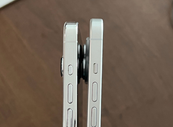 苹果 iPhone 15 系列模型机曝光,Pro 机型配备固态静音按键