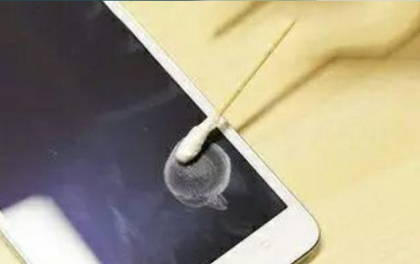 如何清理手机缝隙处的灰尘,手机缝隙有灰怎么办