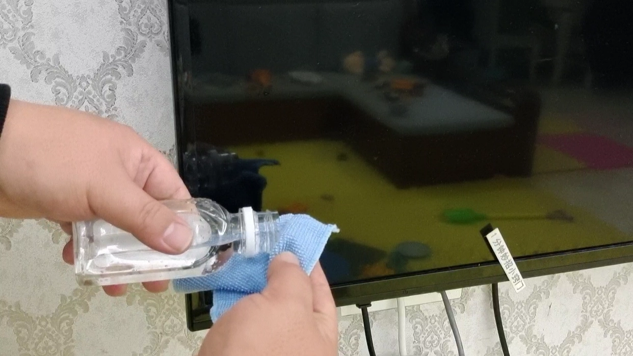 电视机屏幕脏了怎样清洁,怎么清洁电视液晶屏