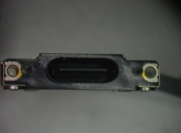 苹果 iPhone 15 系列 USB-C 组件更多细节照片曝光