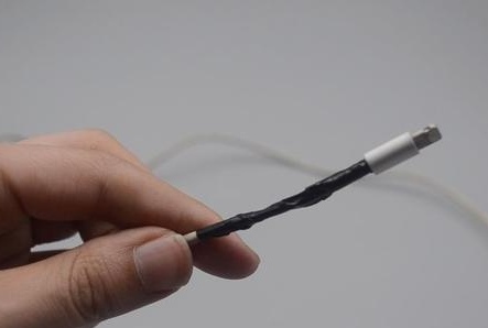 充电线头快断了如何修复,数据线快断了怎么补救