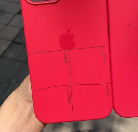 苹果 iPhone 12 用于强度测试的硅胶保护壳曝光
