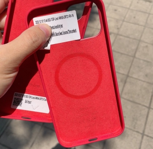 苹果 iPhone 12 用于强度测试的硅胶保护壳曝光