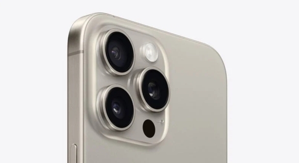 苹果 iPhone 15 Pro Max 机型独占全新长焦镜头，支持 5 倍光学变焦及 25 倍数码变焦
