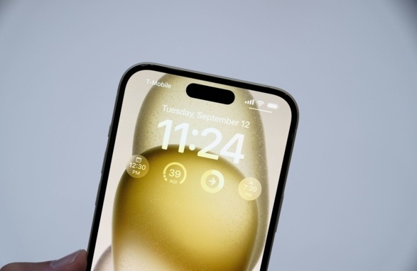 外媒分享苹果 iPhone 15 系列真机上手图片
