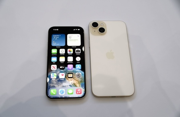 外媒分享苹果 iPhone 15 系列真机上手图片