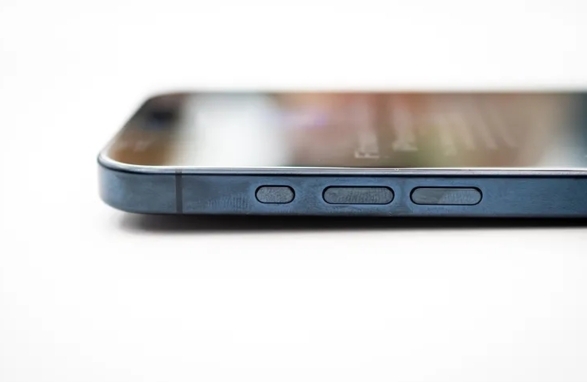 外媒分享苹果 iPhone 15 系列真机上手图片