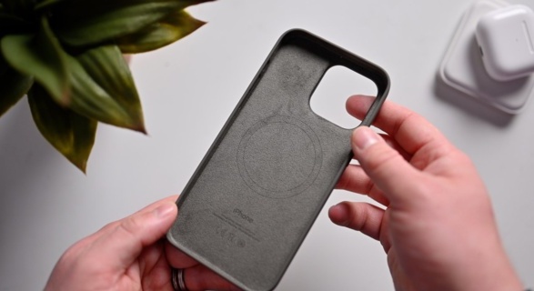 苹果为 iPhone 15 系列机型推出硅胶保护壳，上手视频欣赏