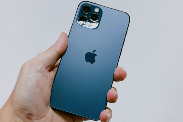 印度用户的 iPhone 在保修期外出现网络和相机故障，起诉苹果获赔 2.5 万卢比