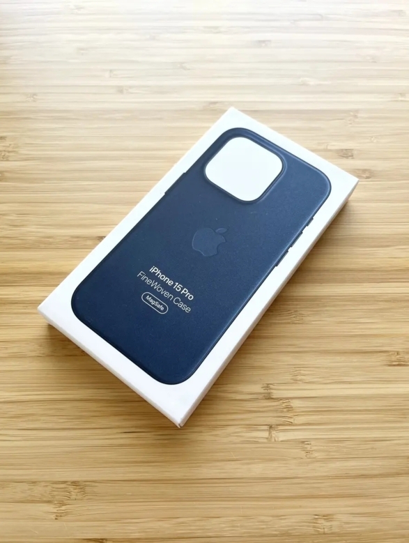 网友开箱苹果 iPhone 15 系列 FineWoven 保护壳