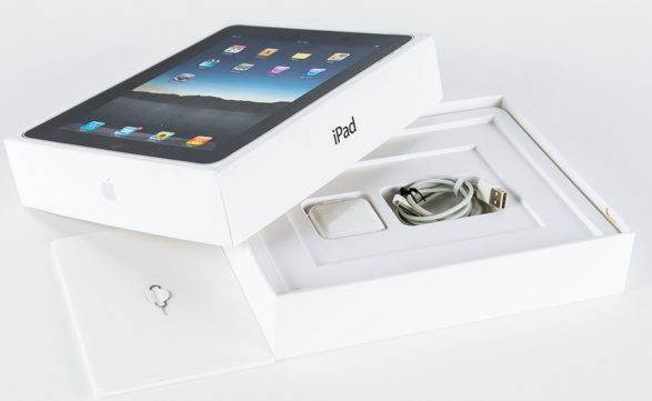 乔布斯亲笔签名的 iPad 正在被拍卖