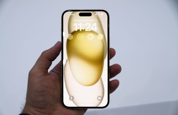 外媒分享苹果 iPhone 15 系列真机上手图片