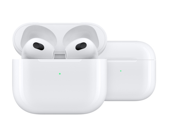 古尔曼：苹果明年将推出新款标准版 AirPods 耳机
