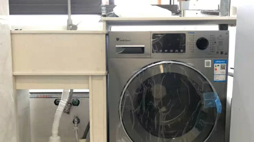 租客洗衣机用了一年坏了谁负责