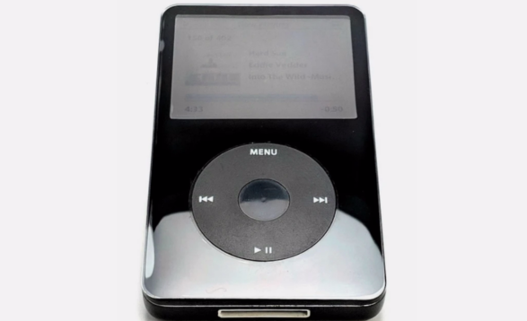 苹果 iPod Video 播放器翻新后受热捧：更换电池，增加 128 GB 闪存