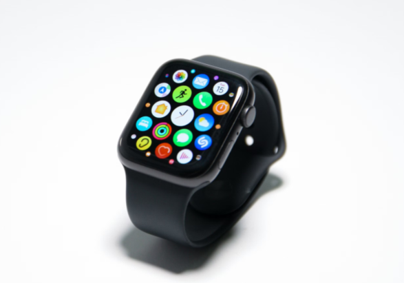 苹果明年有望推出 Apple Watch Series 10，或搭载“睡眠呼吸暂停监测”与“血糖监测”功能