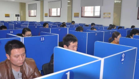 科目一考试是用电脑吗