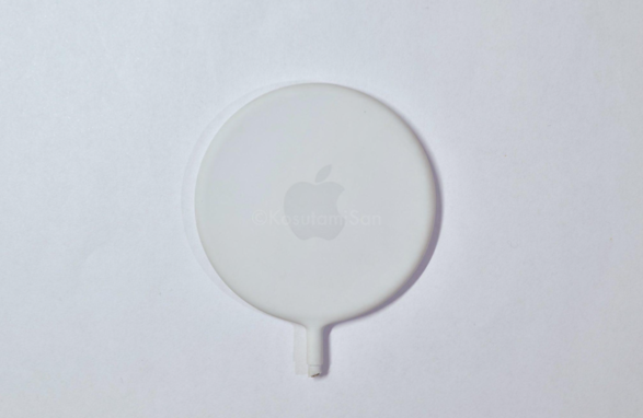 MagSafe 充电器早期原型曝光：采用橡胶材质，带有苹果 Logo