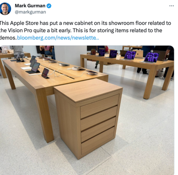 苹果 Vision Pro 头显存储柜亮相美国 Apple Store