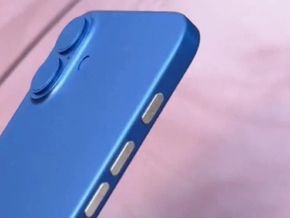 苹果 iPhone 16 系列模型机曝光:更大屏幕,新增拍照键 苹果 iPhone 16 系列模型机曝光:更大屏幕,新增拍照键