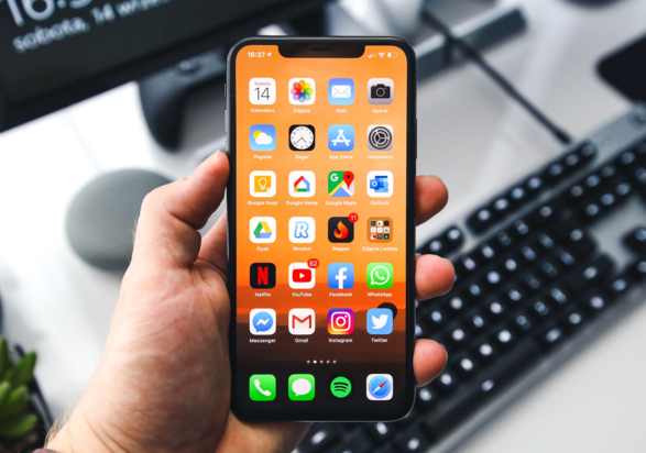 苹果 iOS 18 或将支持更自由定制主屏幕 App 图标布局