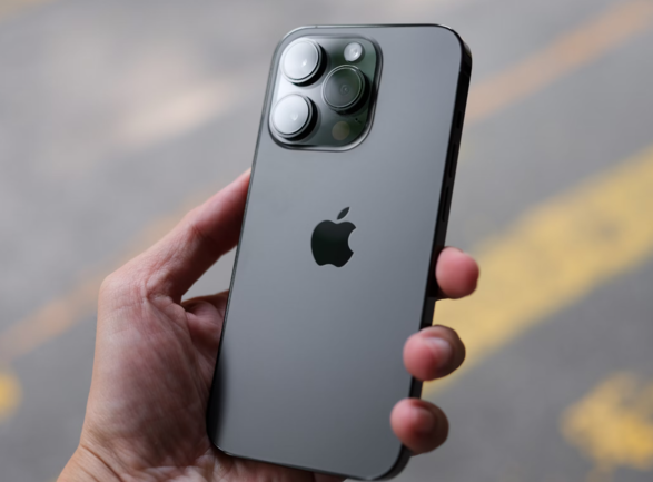 消息称苹果在中国与百度就 iOS 18 生成式 AI 合作洽谈