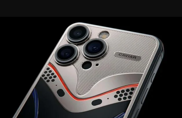 奢侈品牌 Caviar 改造 iPhone 15 Pro：融合 Vision Pro 设计元素