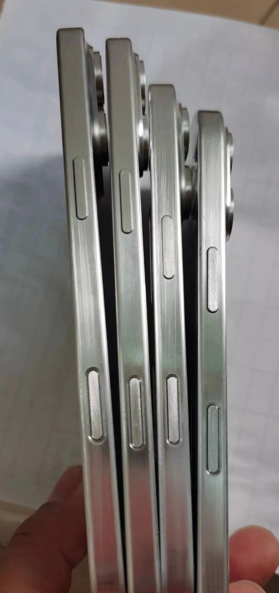 苹果 iPhone 16 全系机模曝光：新增拍照按钮