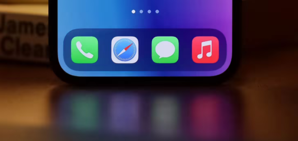 苹果 iOS 18.4 Safari 浏览器新标签地址栏显示近期搜索