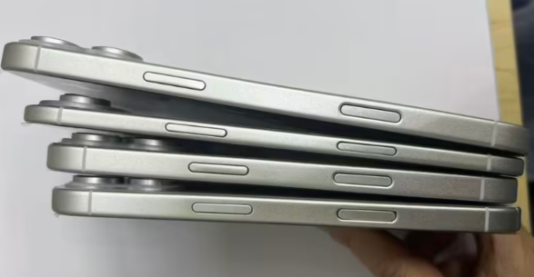 苹果 iPhone 17 系列机模再曝，暗示 Air 机型全球标配 eSIM