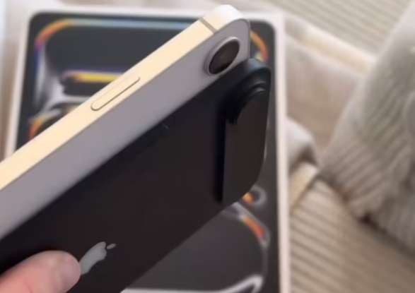 iPhone 17 Air 机模上手：极限薄！
