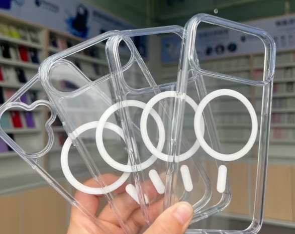 iPhone 17 Air 戴手机壳效果：美感不减，还超薄！