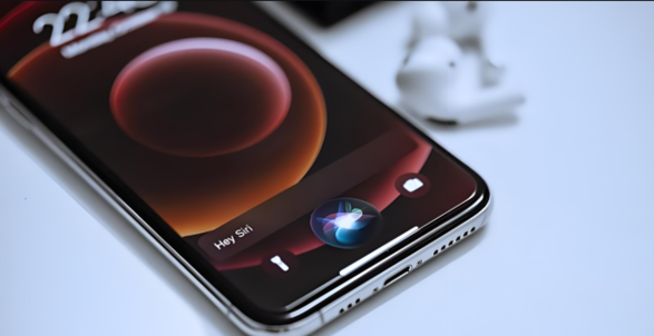 苹果正在视觉层面全面重塑 Siri，新设计有望于明年随 iOS 26.4 上线
