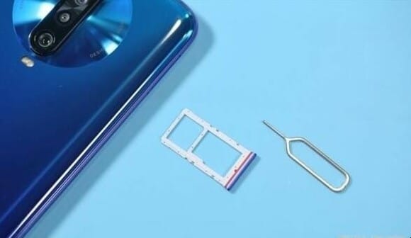 RedmiK30怎么装SIM卡