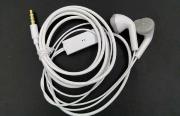白色耳机线