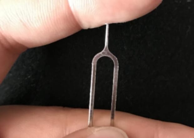 华为手机壳如何拆,手机后盖怎么打开
