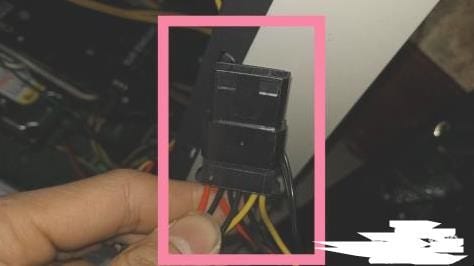 电脑机箱怎么安装散热风扇