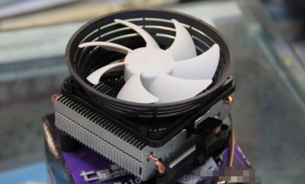 超频三PCCOOLER笔记本散热器
