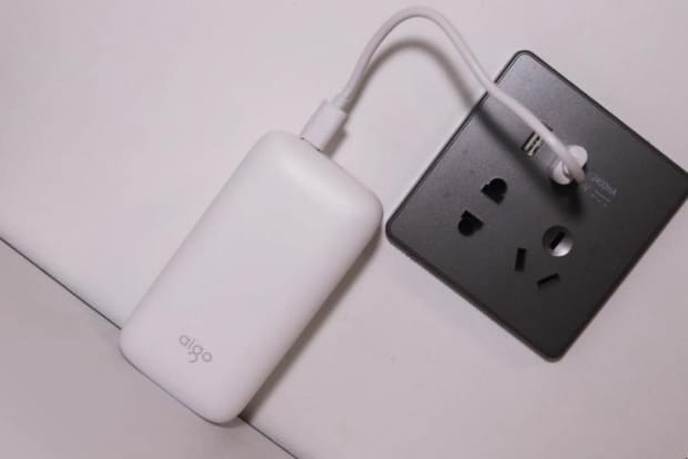 usb是充电器吗