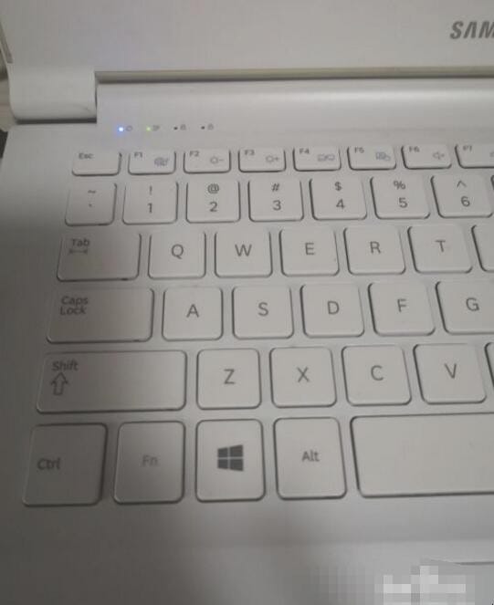 键盘第三个灯怎么关